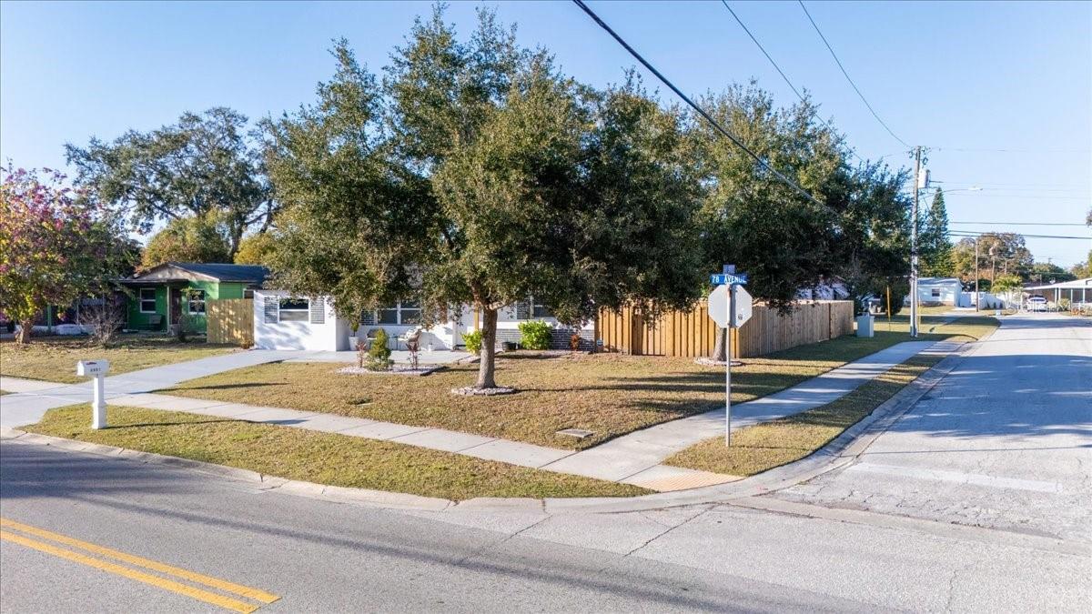 Image 5 of 87 For 6901 78th Avenue N