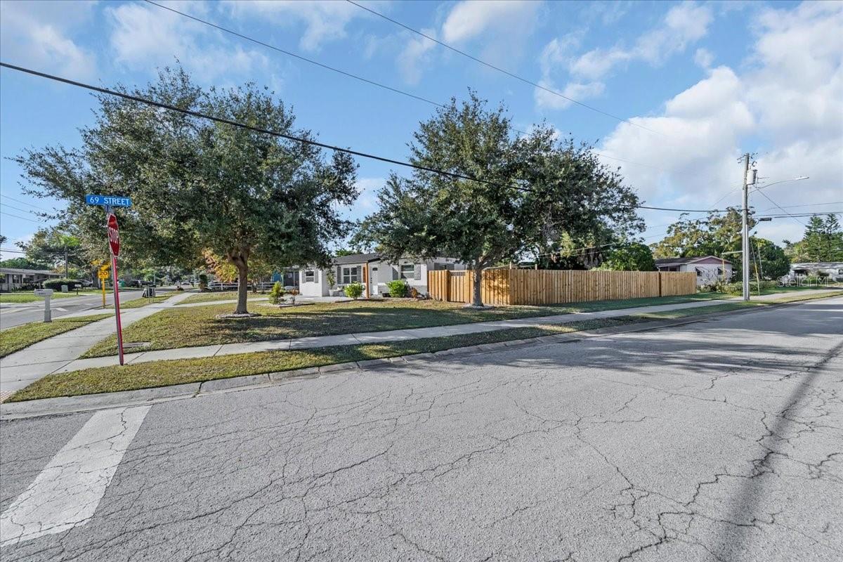 Image 9 of 87 For 6901 78th Avenue N