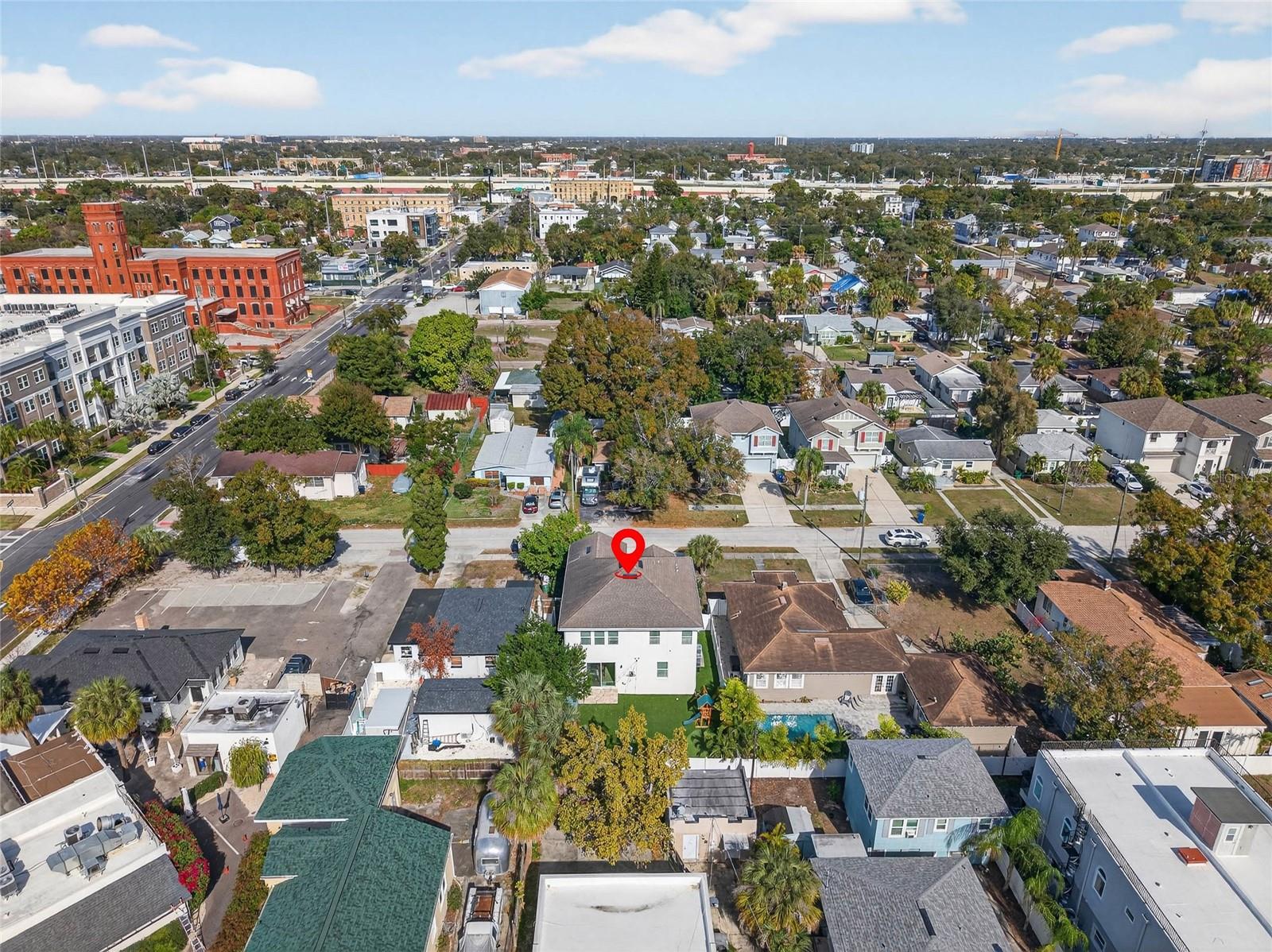 Listing photo id 46 for 2118 Lemon Street