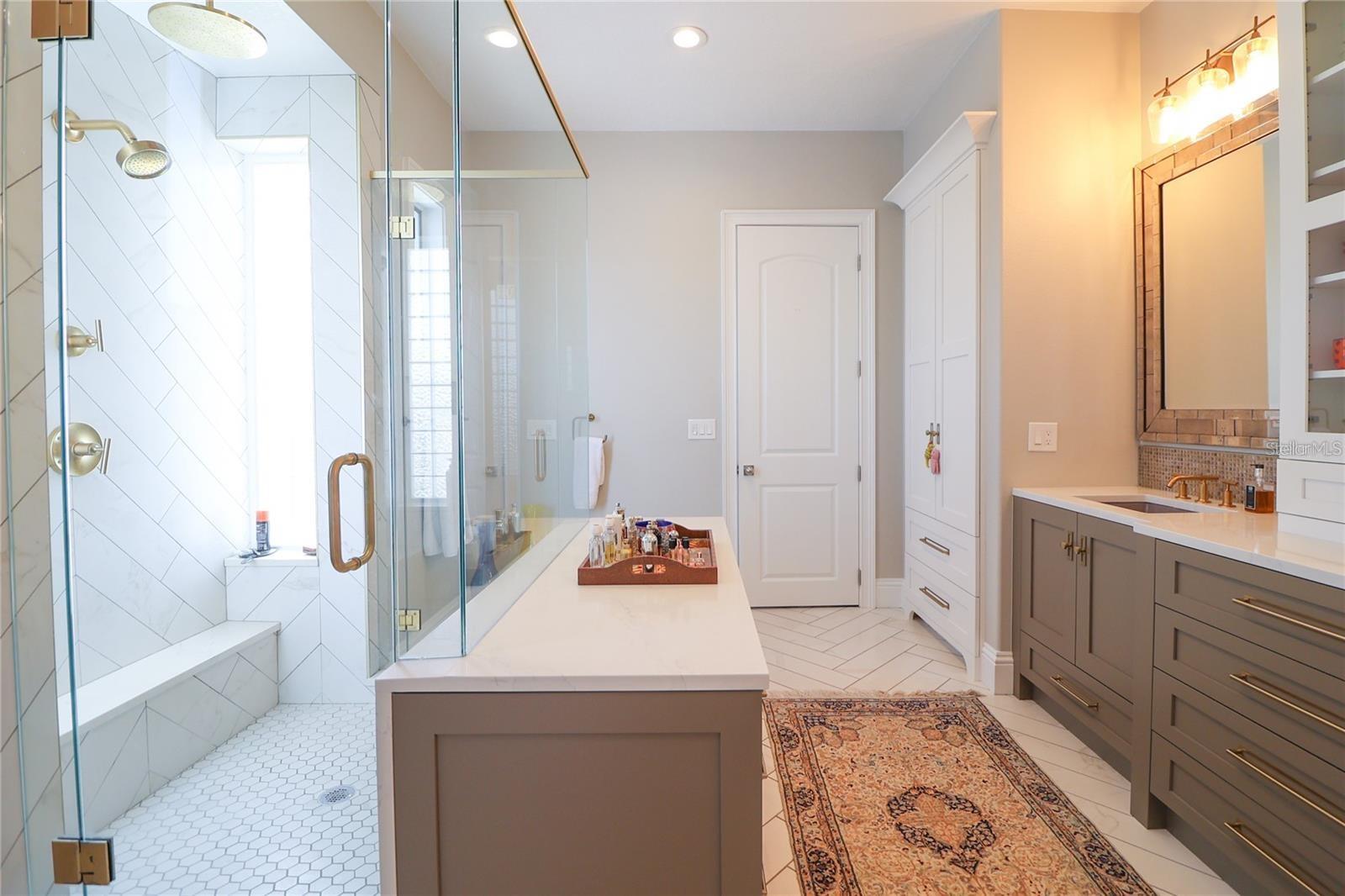 Image 21 of 41 For 11105 5th Street E