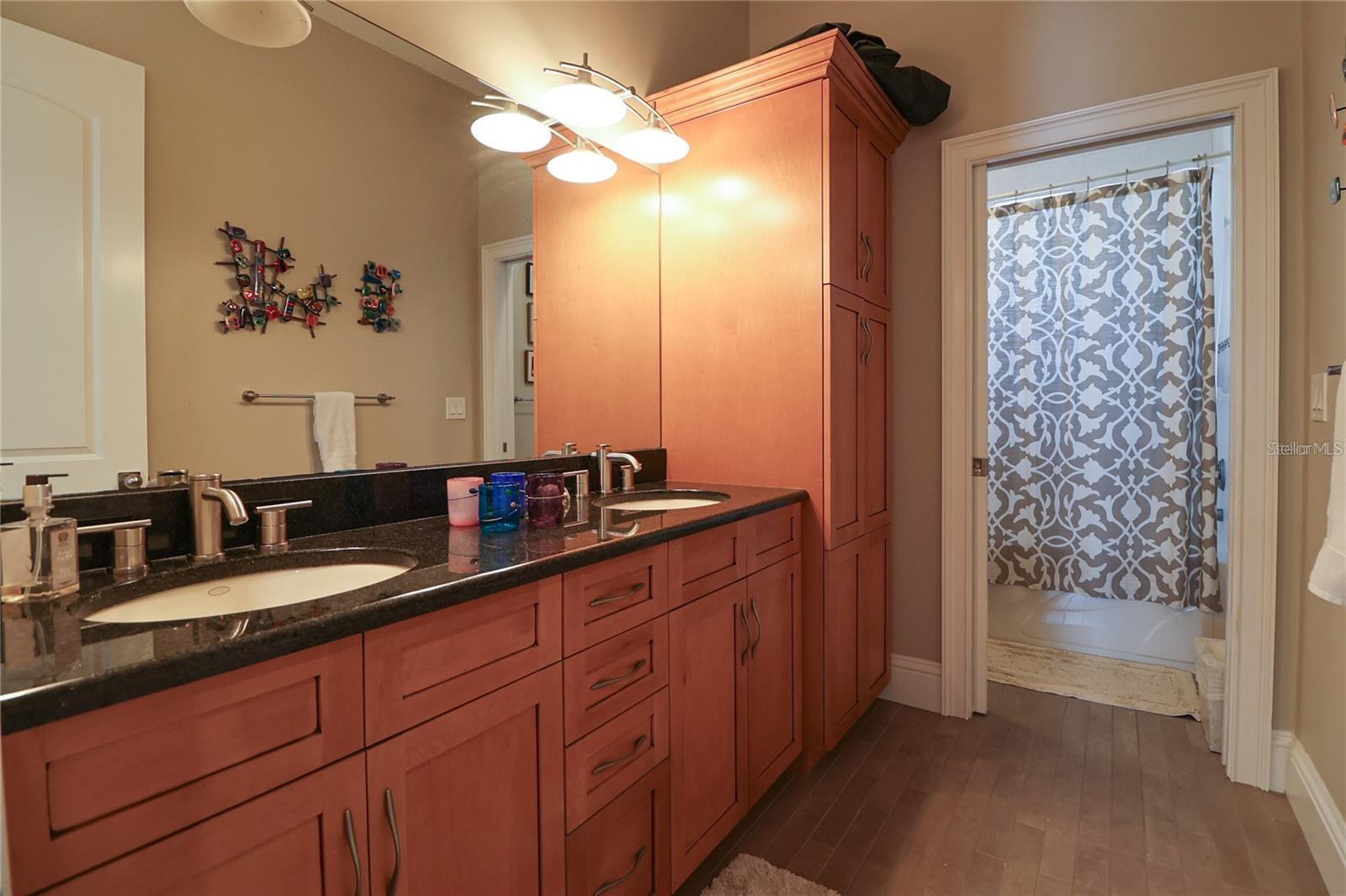 Image 27 of 41 For 11105 5th Street E