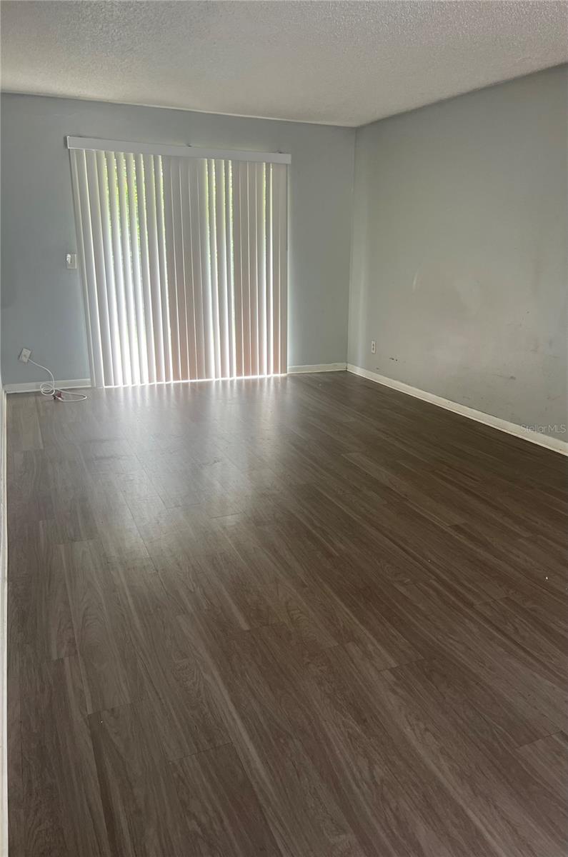 Image 5 of 9 For 709 Oceanside Circle 747