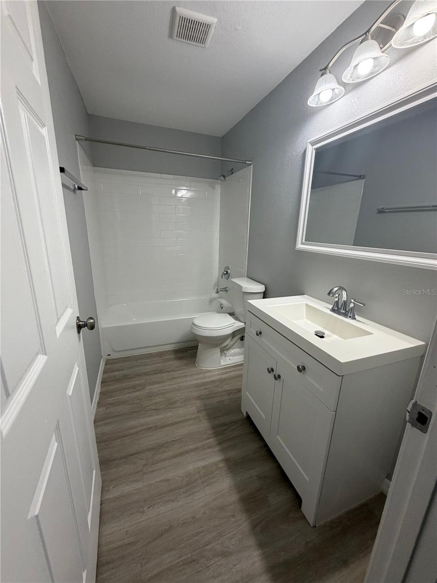 Image 9 of 9 For 709 Oceanside Circle 747