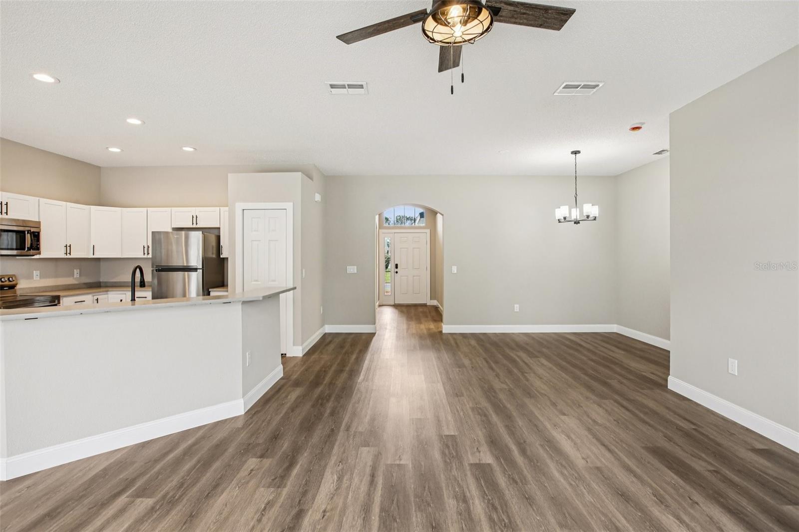 Image 10 of 49 For 2700 Sierra Vista Way