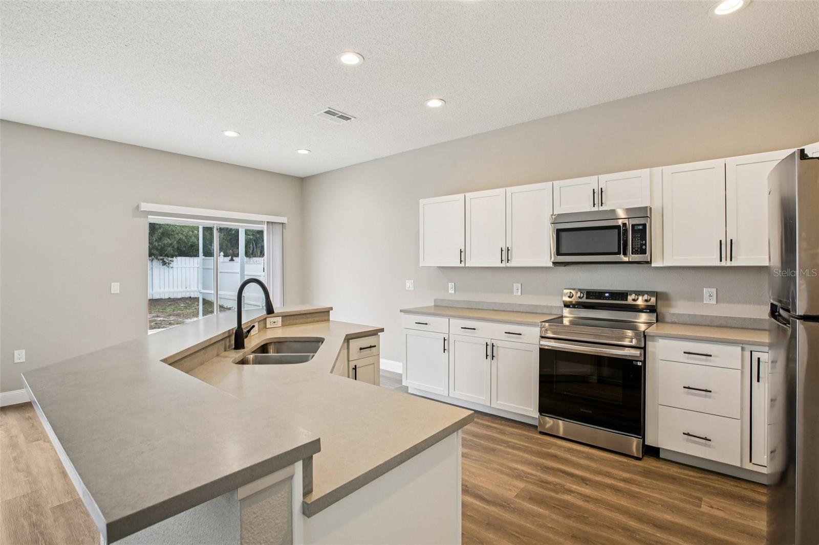 Image 15 of 49 For 2700 Sierra Vista Way