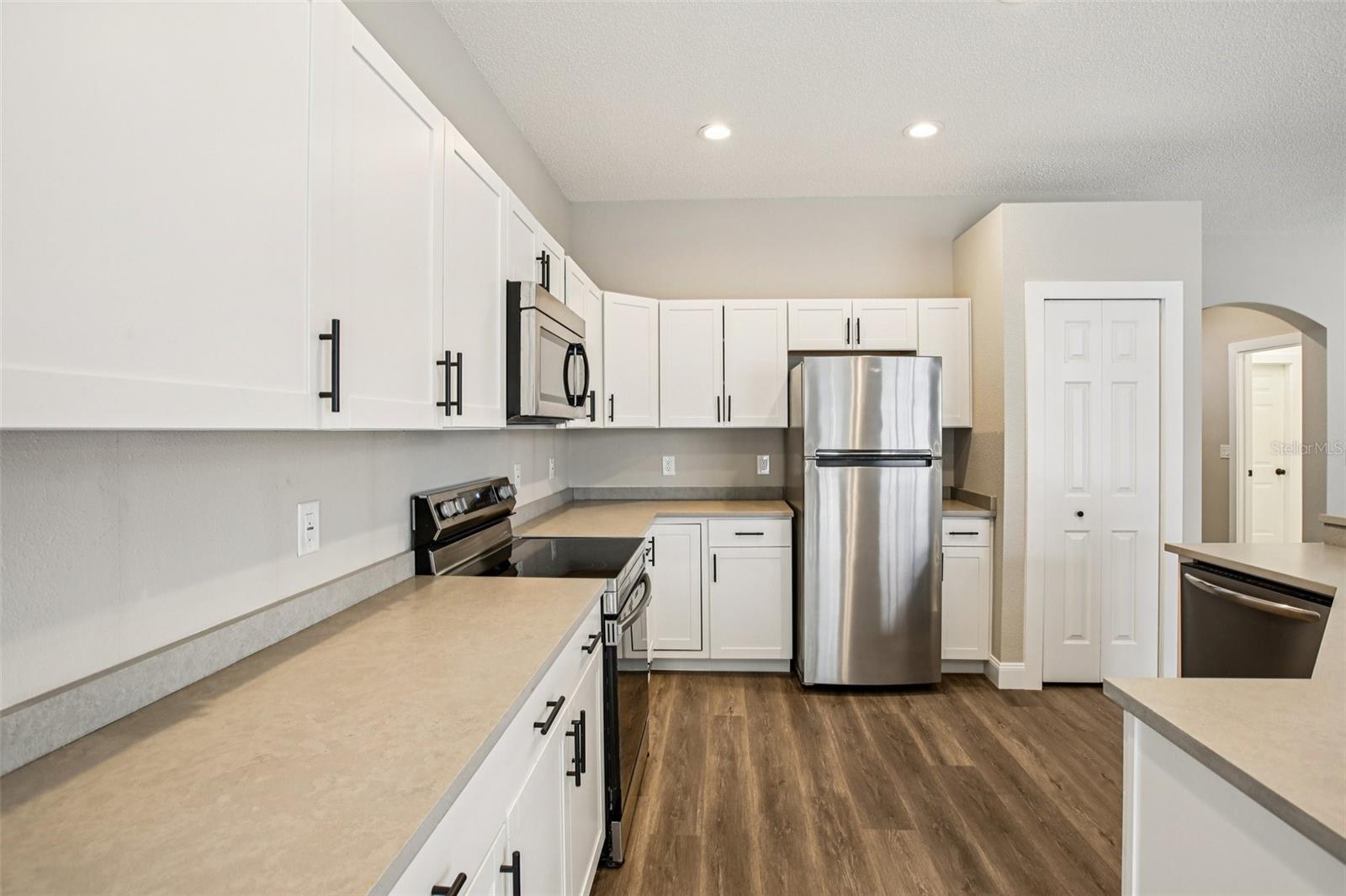 Image 17 of 49 For 2700 Sierra Vista Way