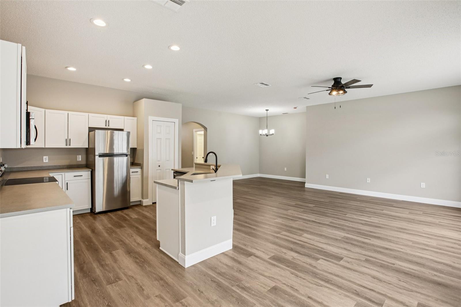 Image 19 of 49 For 2700 Sierra Vista Way