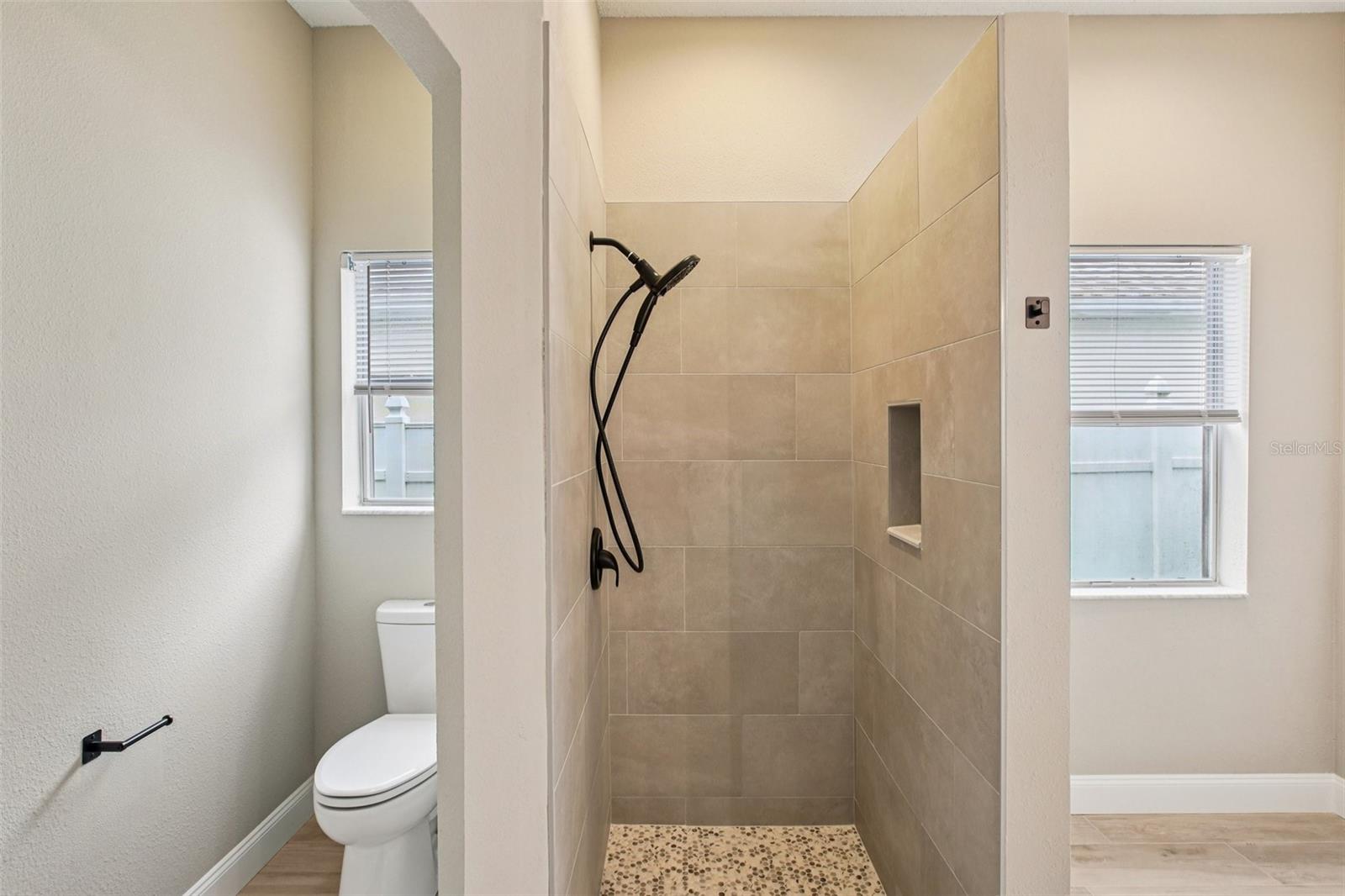 Image 32 of 49 For 2700 Sierra Vista Way