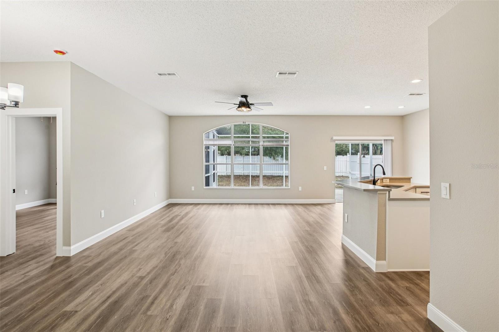 Image 6 of 49 For 2700 Sierra Vista Way