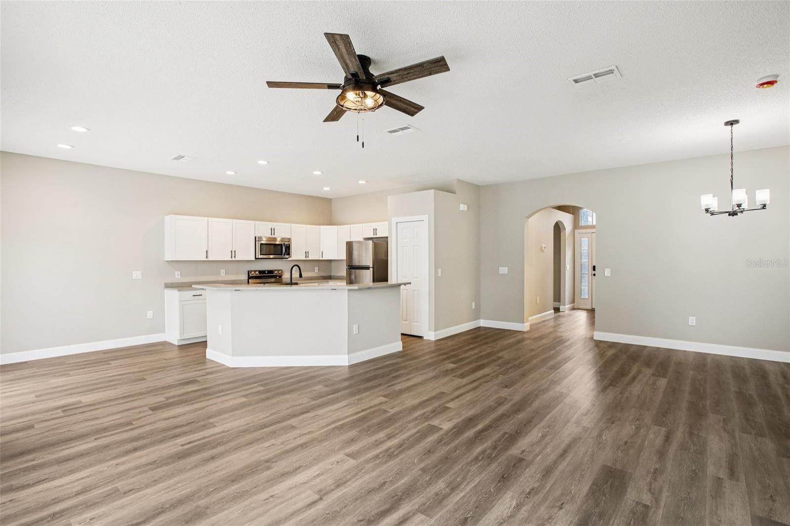 Image 9 of 49 For 2700 Sierra Vista Way