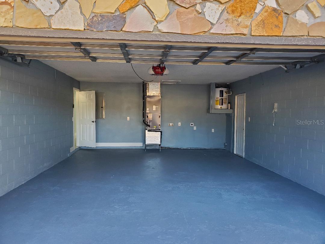 Listing photo id 0 for 7607 Winging Way Drive