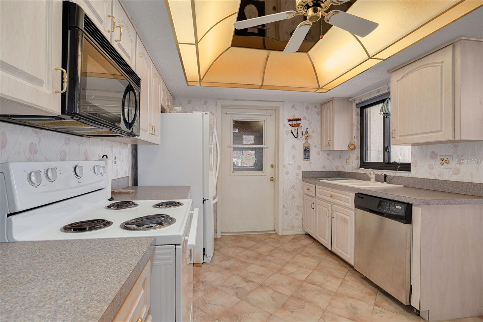 Image 17 of 42 For 4501 Garnet Drive