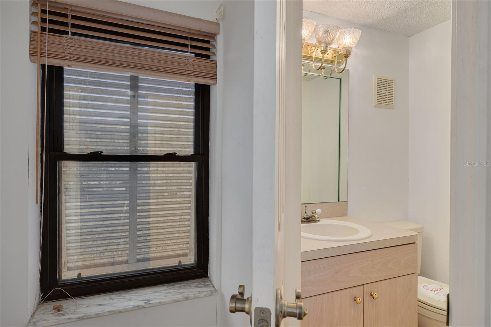 Image 22 of 42 For 4501 Garnet Drive