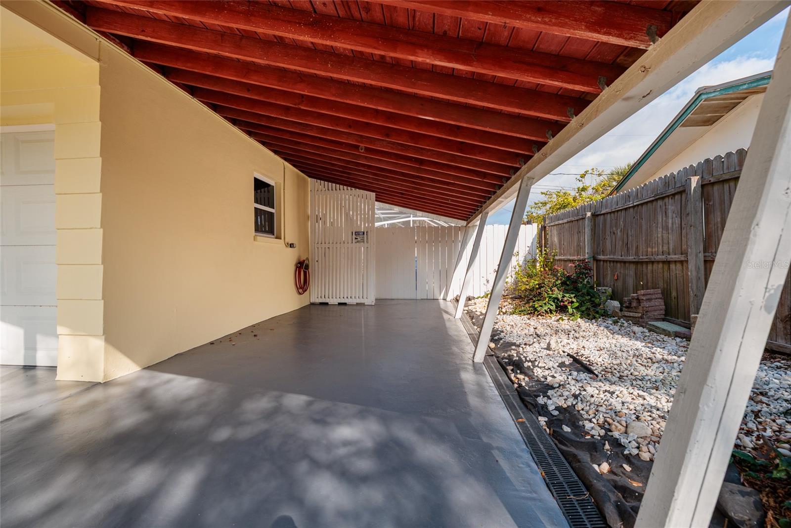 Image 23 of 44 For 13877 94th Avenue