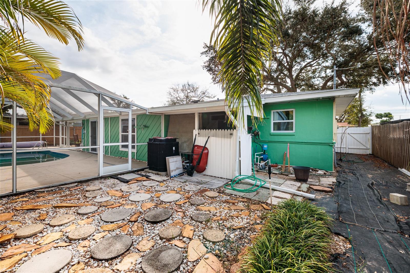 Image 24 of 44 For 13877 94th Avenue