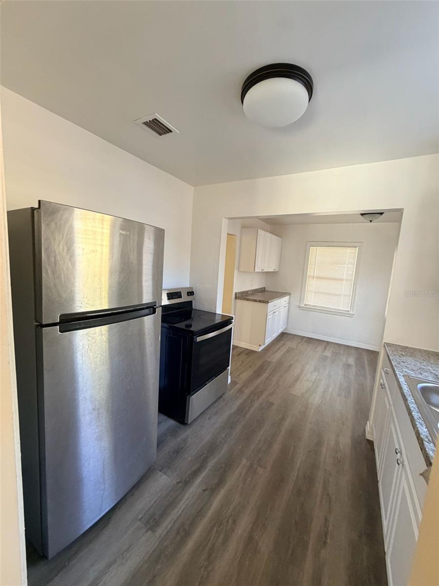 Image 3 of 37 For 4615 Wishart Boulevard