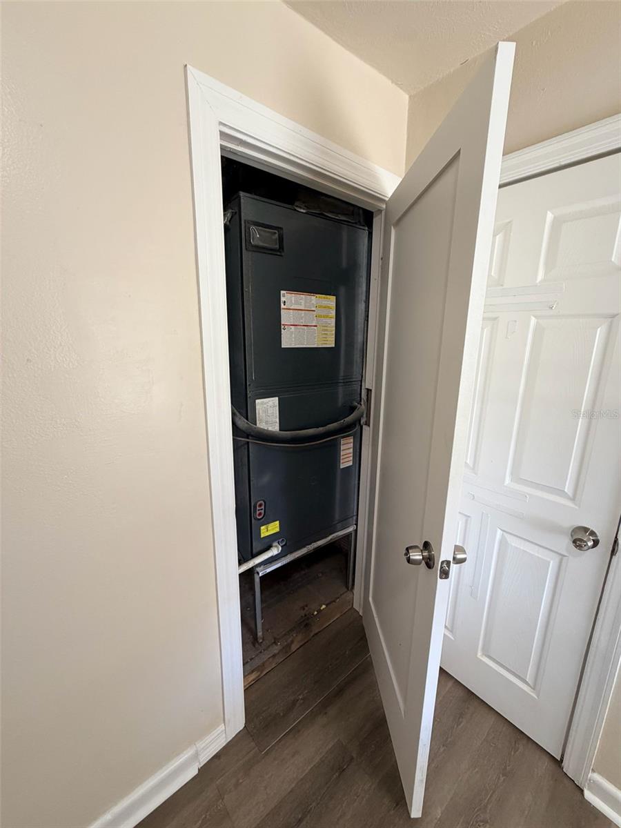 Image 33 of 37 For 4615 Wishart Boulevard