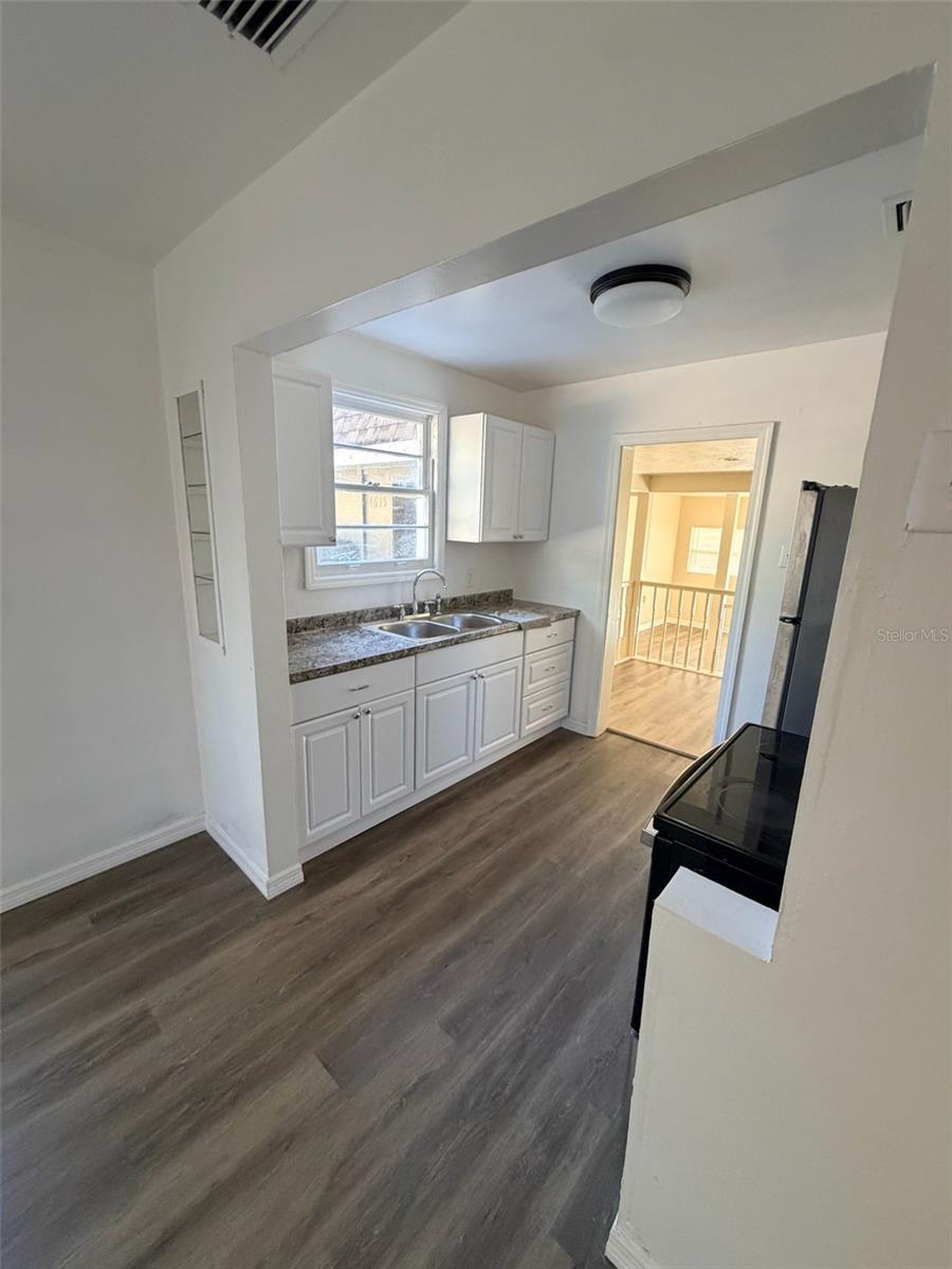 Image 5 of 37 For 4615 Wishart Boulevard