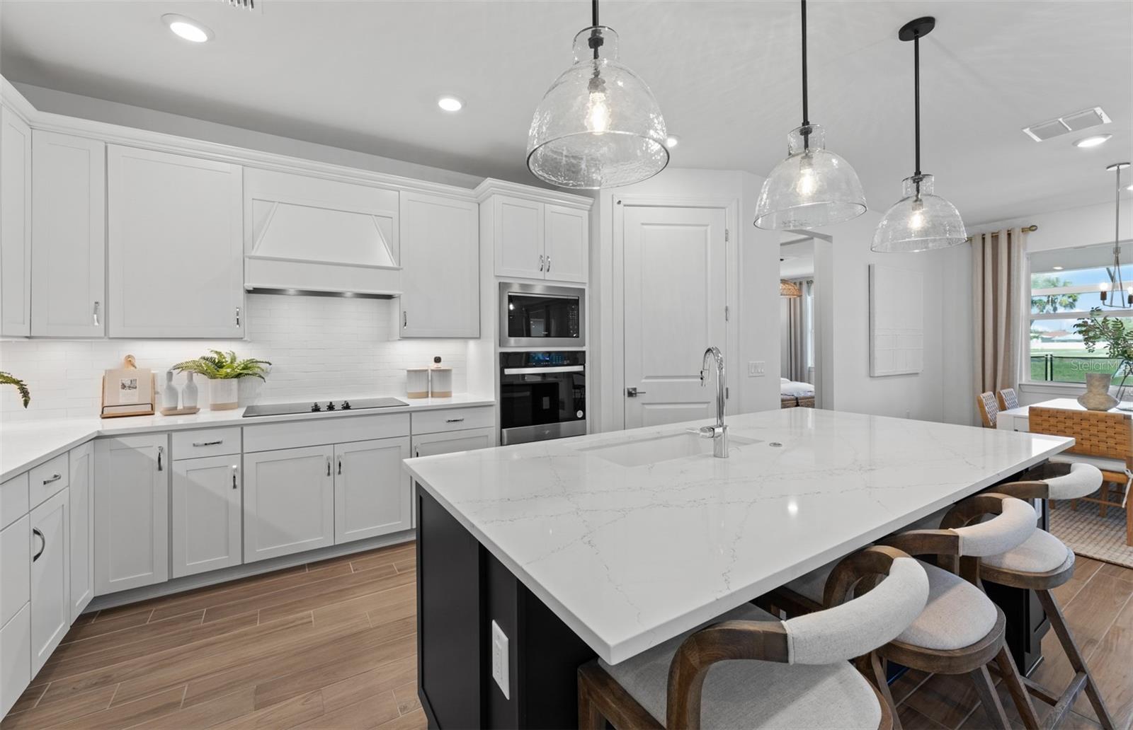 Image 4 of 23 For 6974 Minneola Court