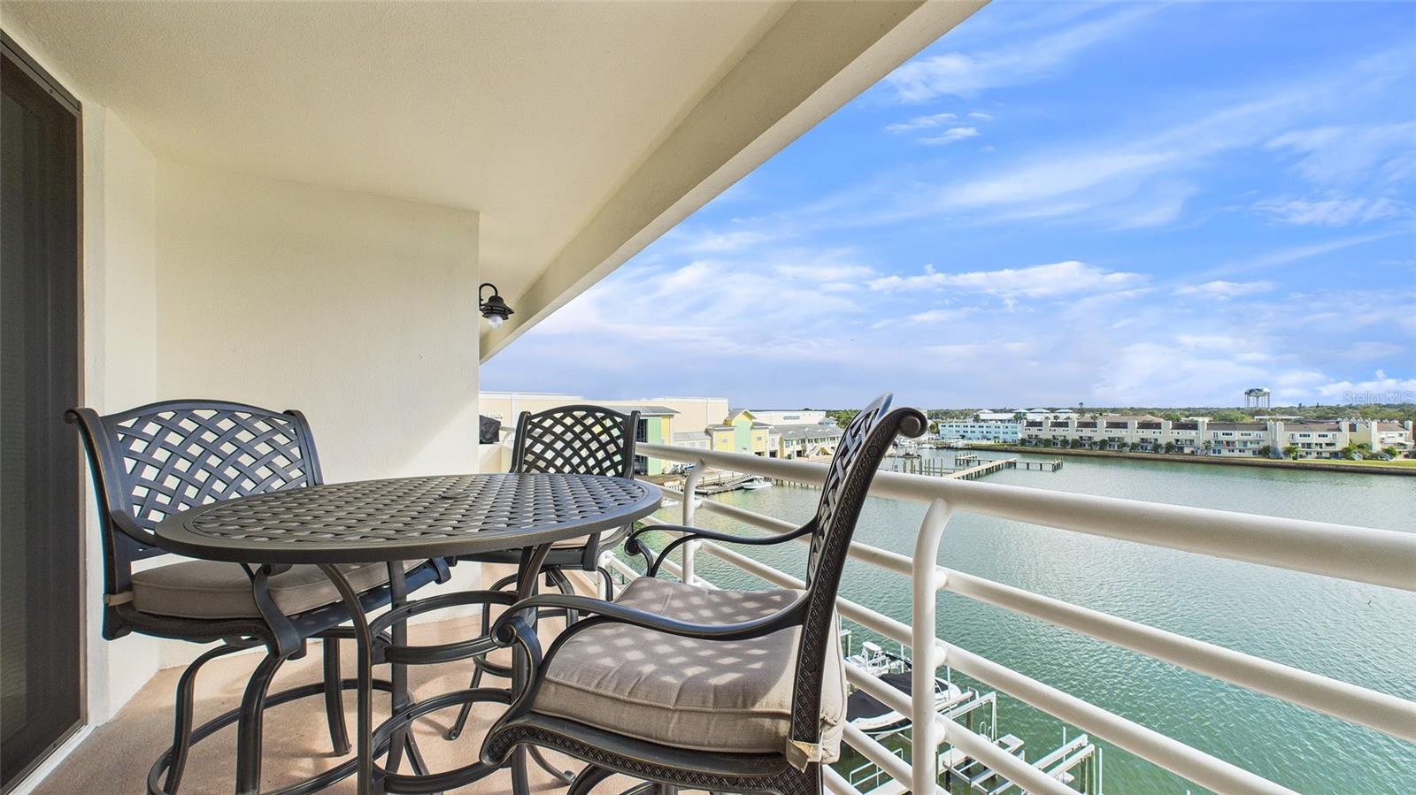 Image 14 of 40 For 2539 Gary Circle 602