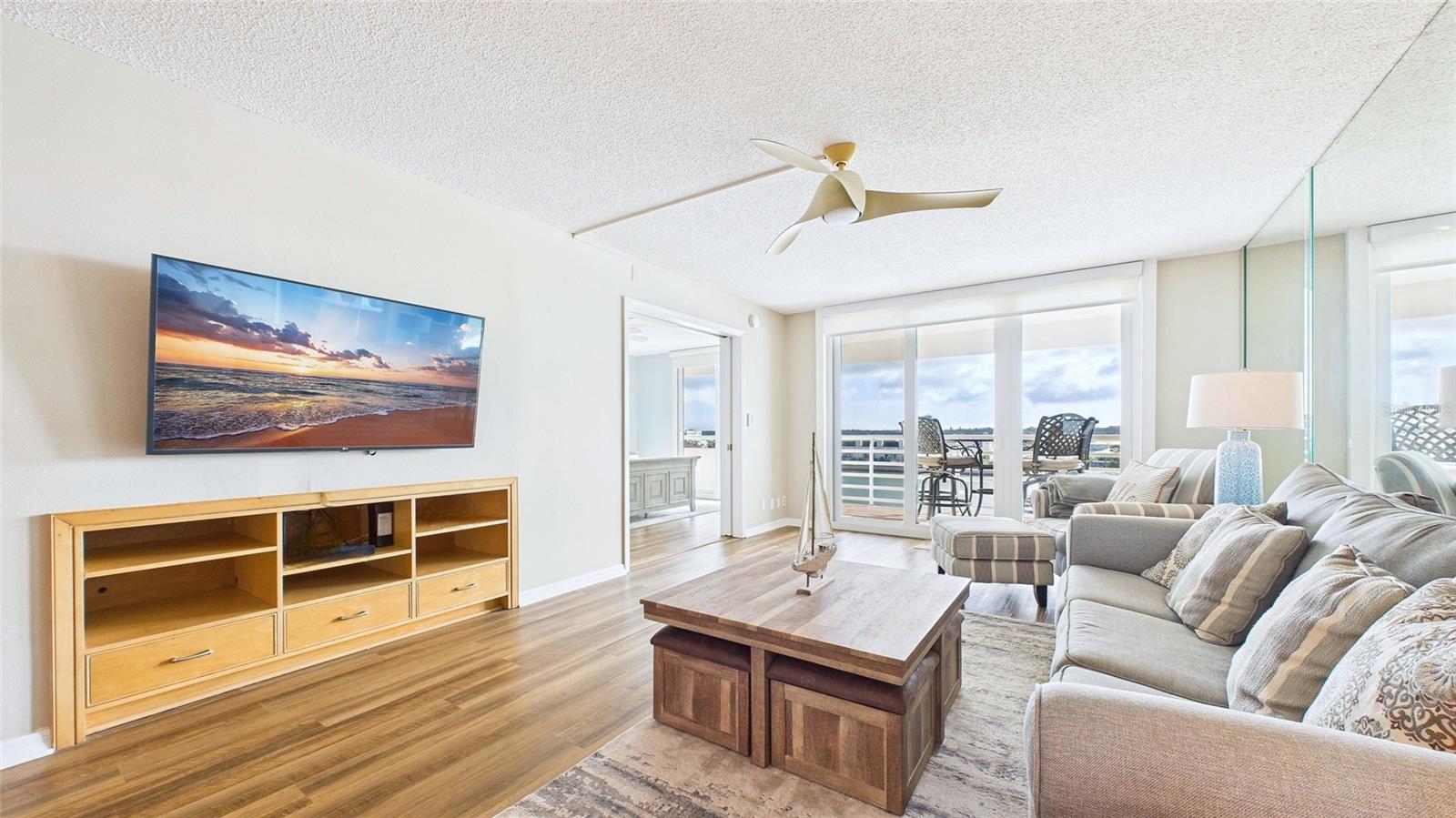 Image 15 of 40 For 2539 Gary Circle 602