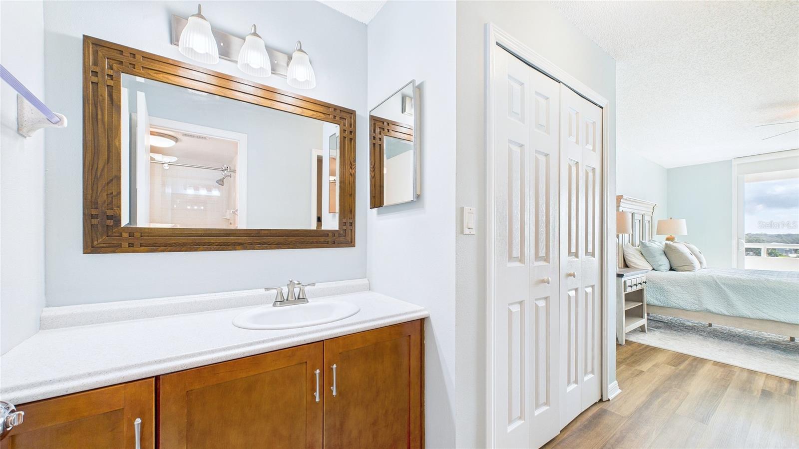 Image 24 of 40 For 2539 Gary Circle 602