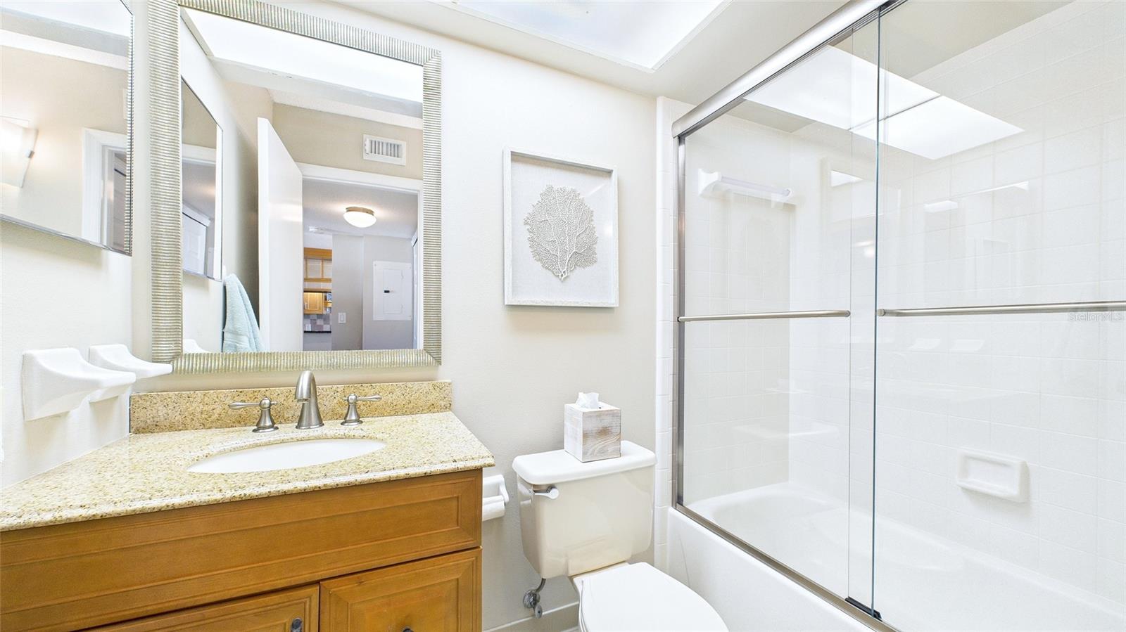 Image 29 of 40 For 2539 Gary Circle 602