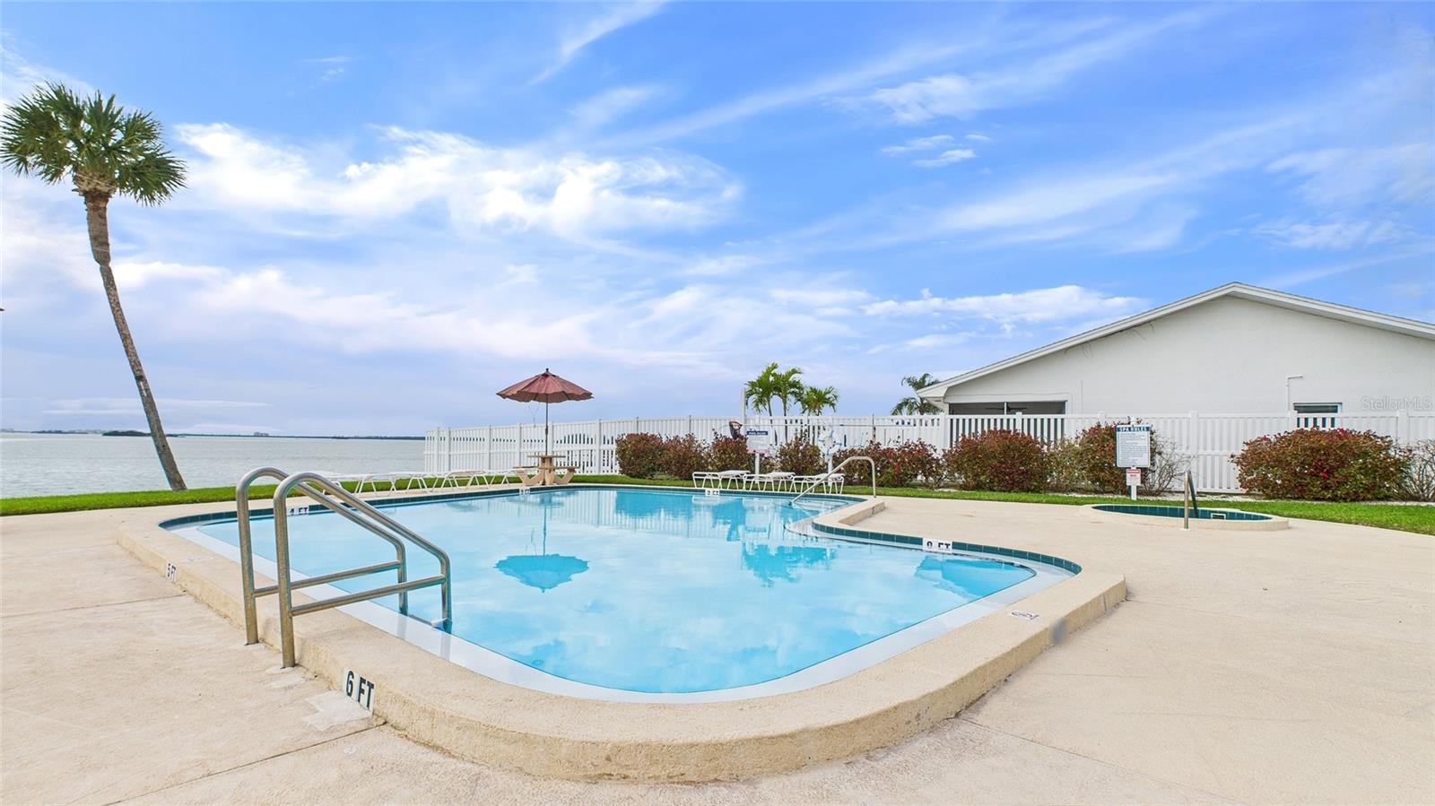 Image 30 of 40 For 2539 Gary Circle 602