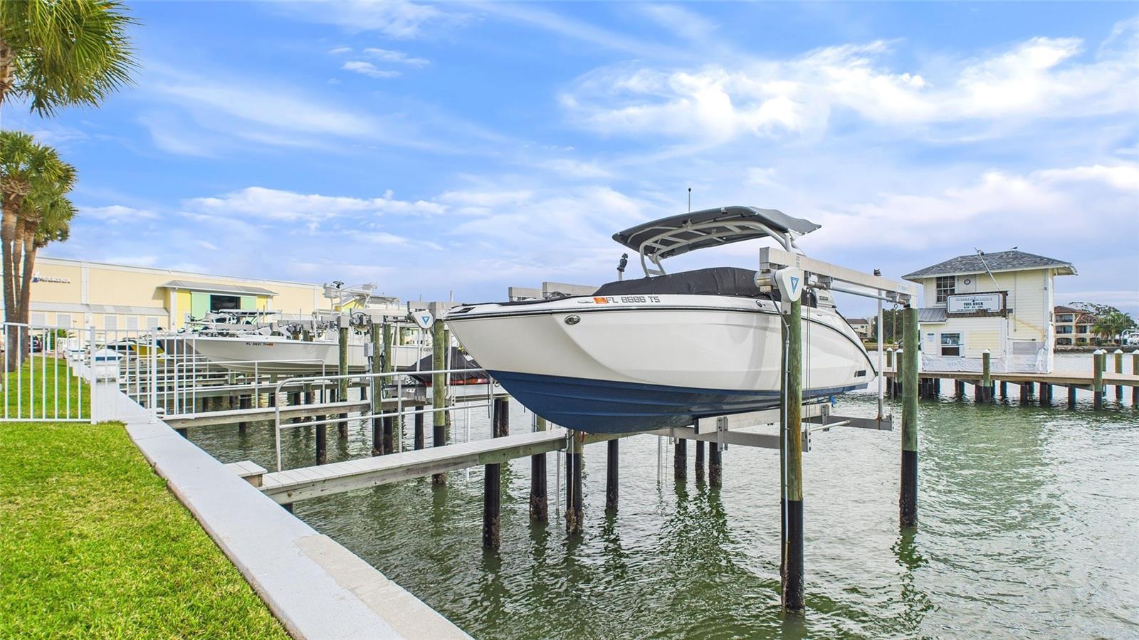 Image 38 of 40 For 2539 Gary Circle 602