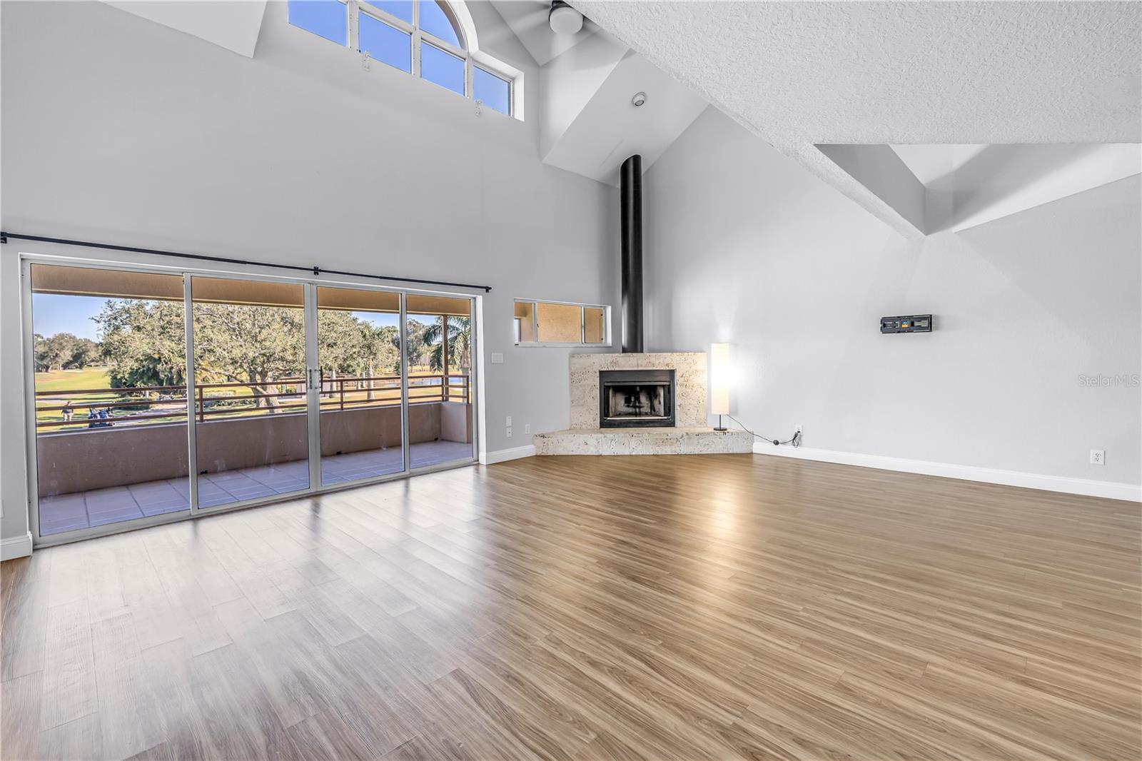 Image 10 of 51 For 1605 Royal Palm Drive S A