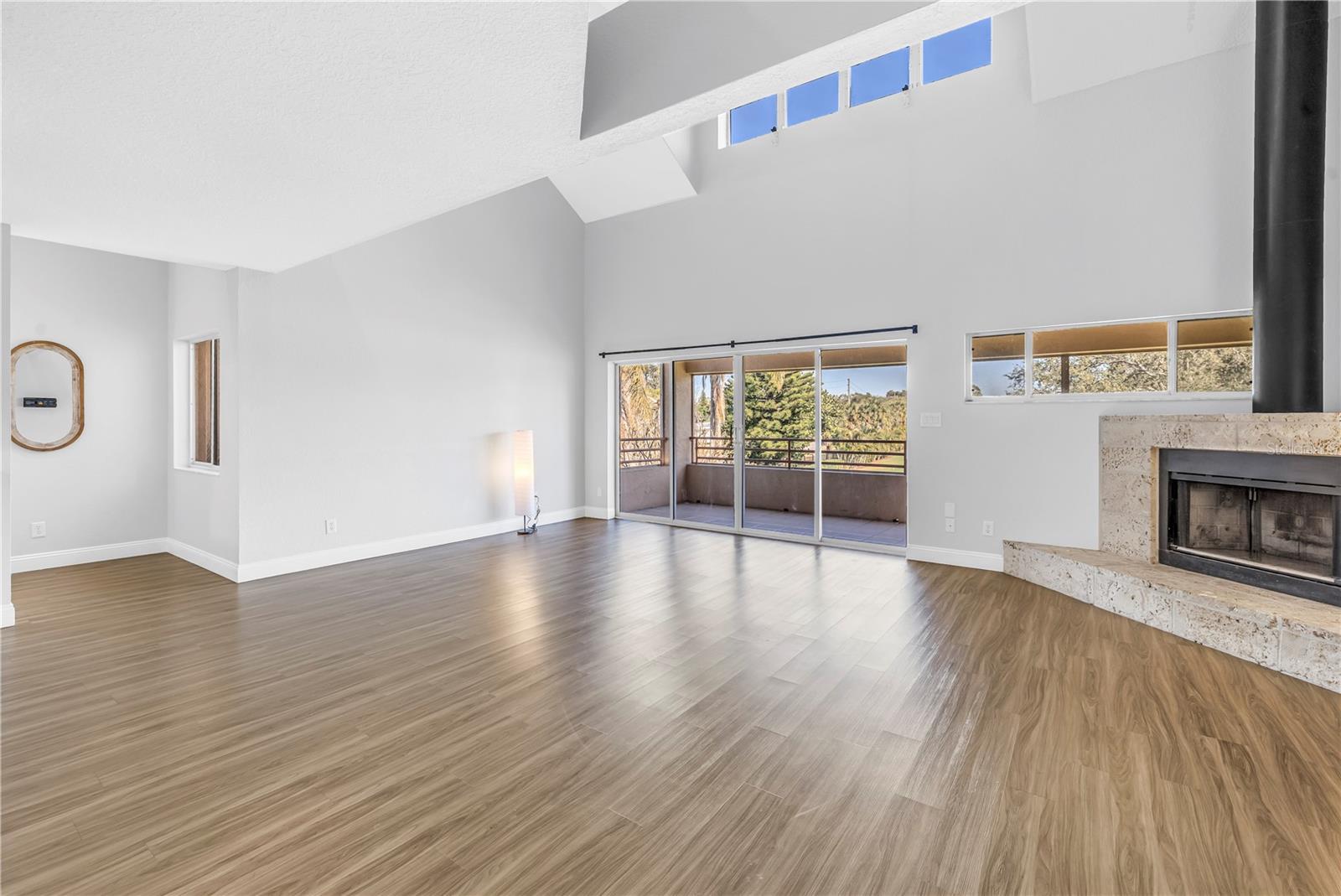 Image 11 of 51 For 1605 Royal Palm Drive S A