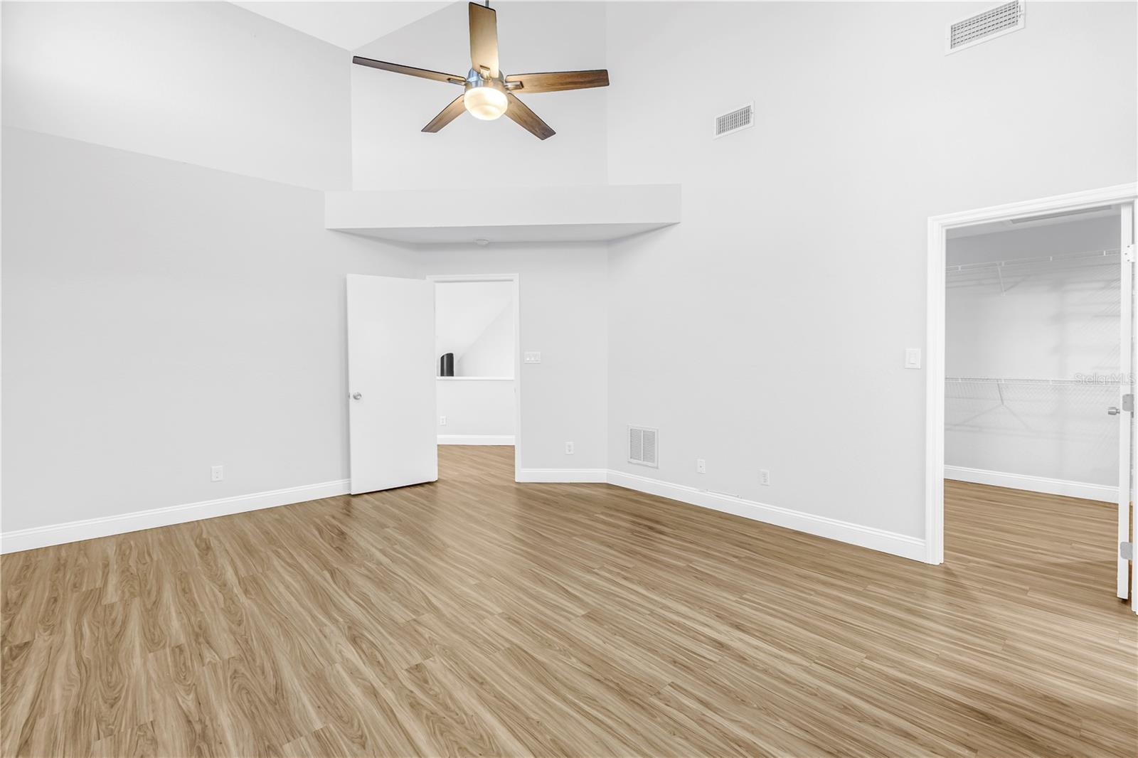 Image 22 of 51 For 1605 Royal Palm Drive S A