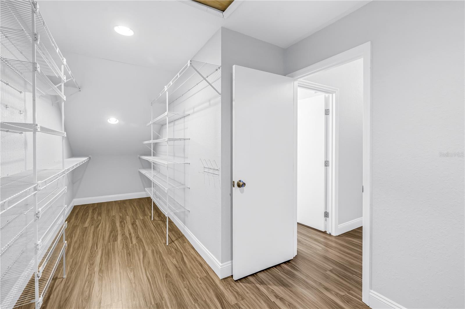 Image 23 of 51 For 1605 Royal Palm Drive S A