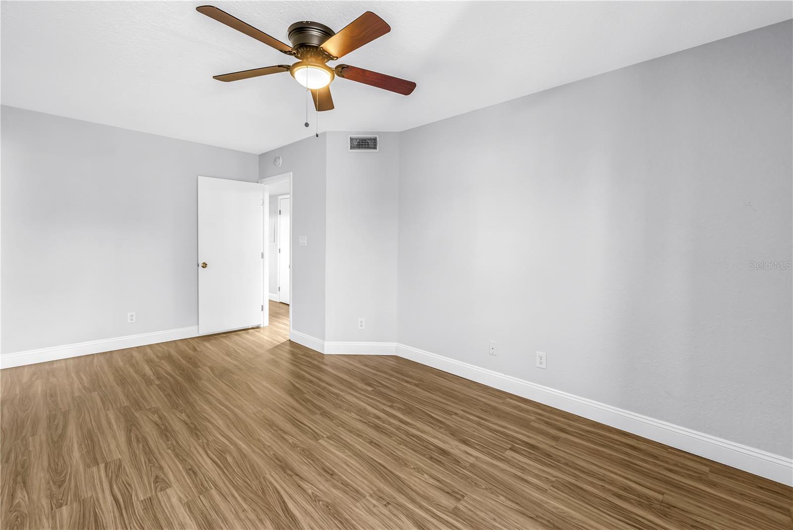 Image 29 of 51 For 1605 Royal Palm Drive S A