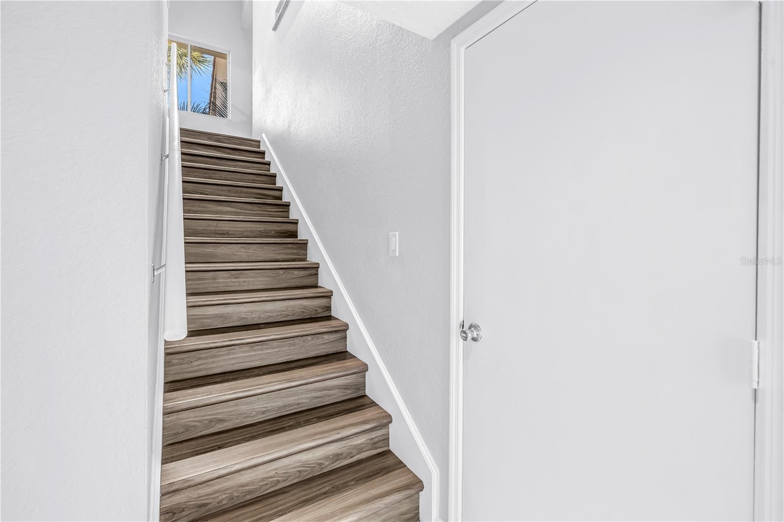 Image 9 of 51 For 1605 Royal Palm Drive S A