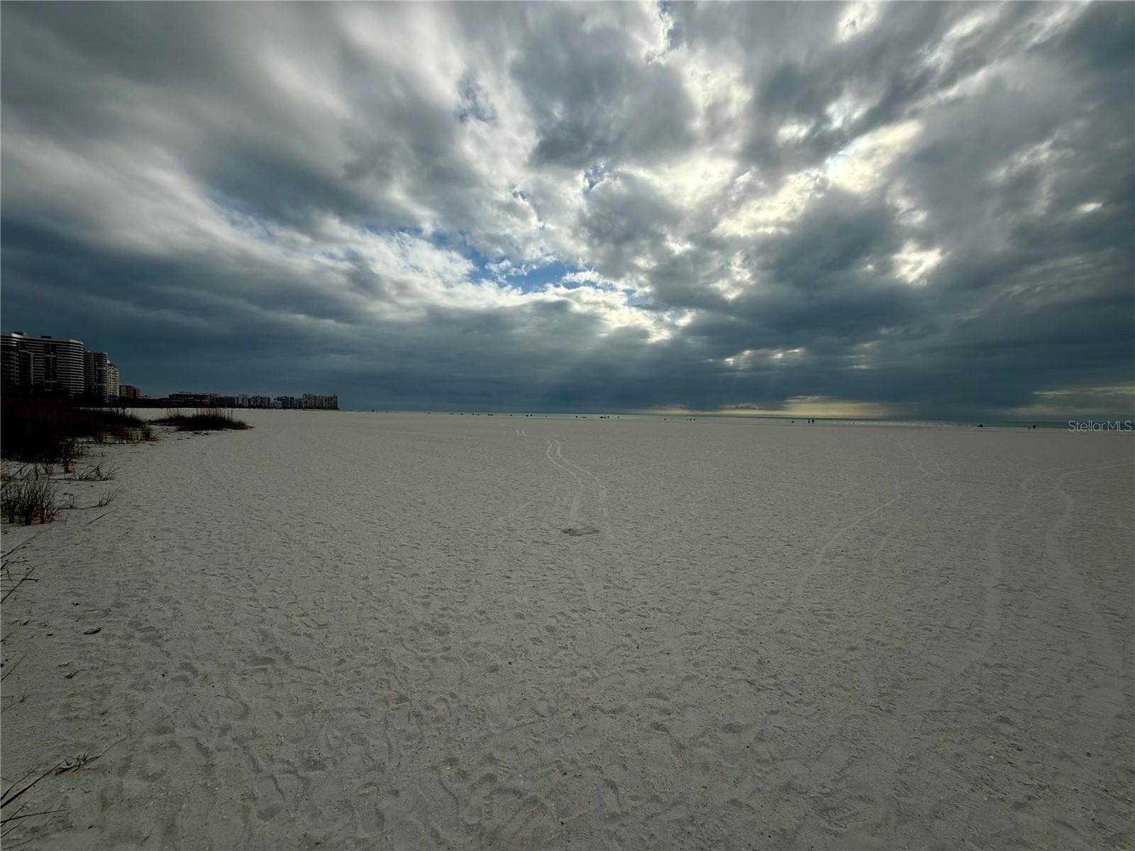 Image 26 of 27 For 58 Collier Boulevard 1704