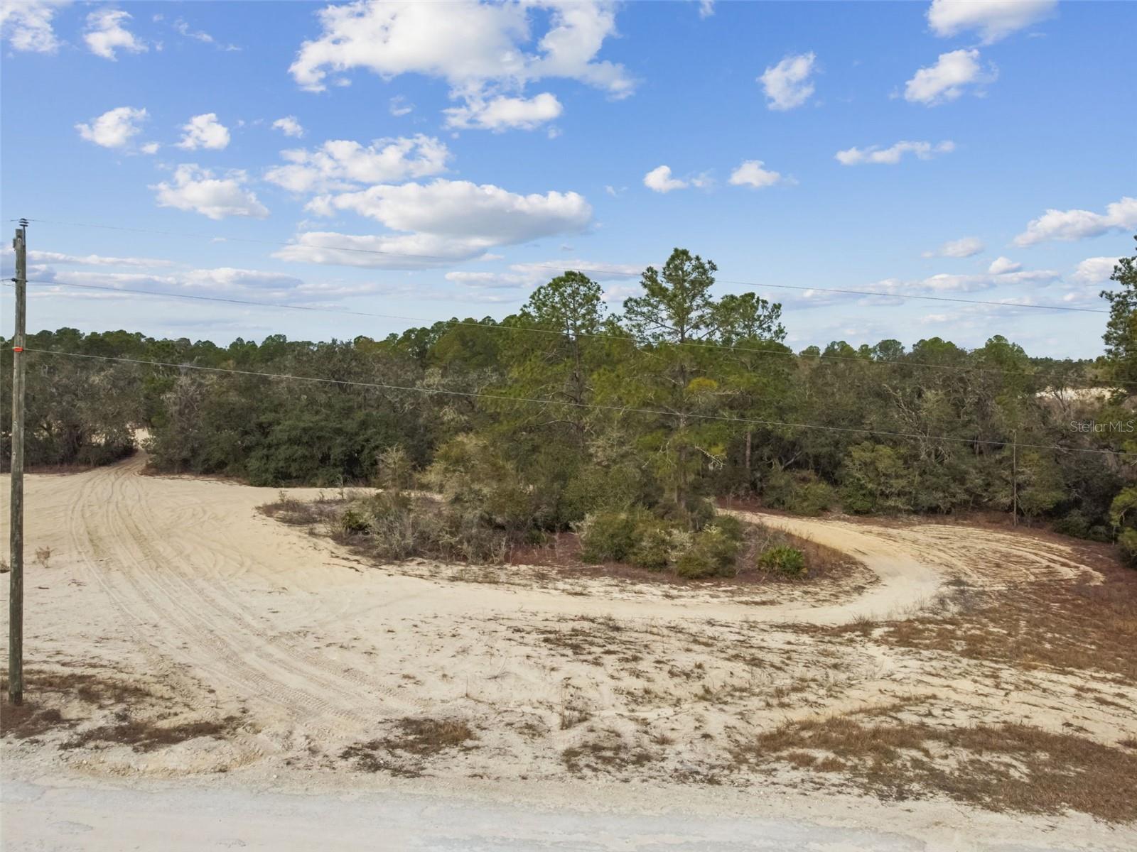 Image 13 of 27 For Hardstone Drive