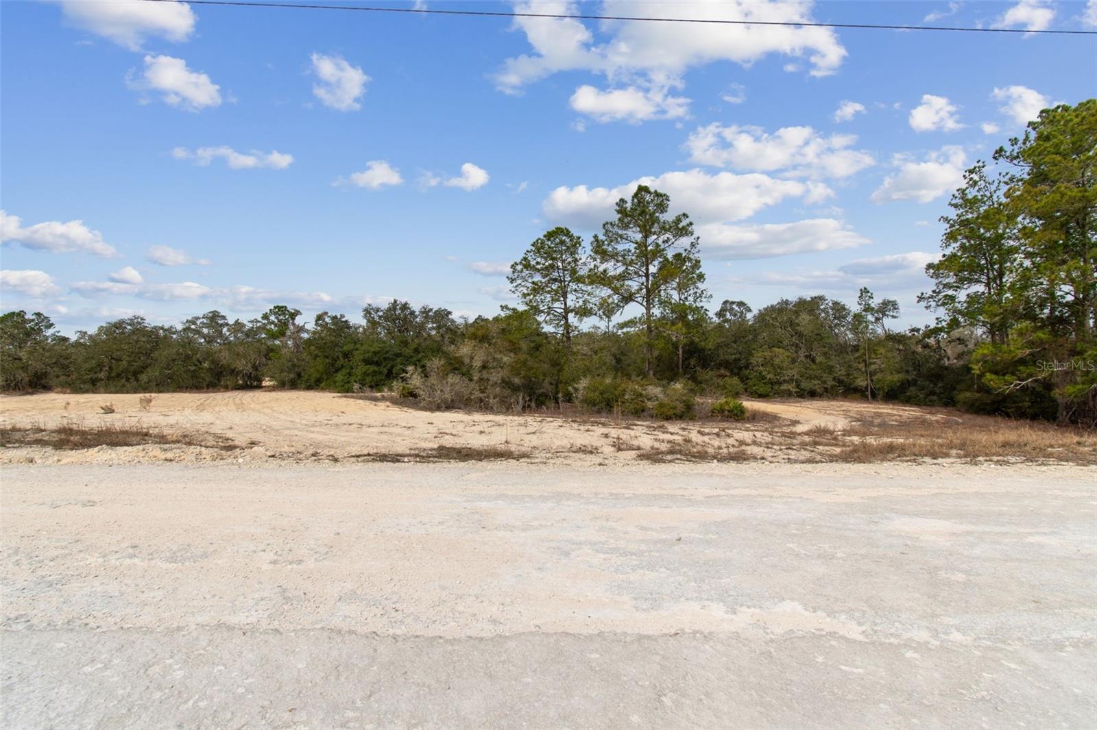 Image 3 of 27 For Hardstone Drive