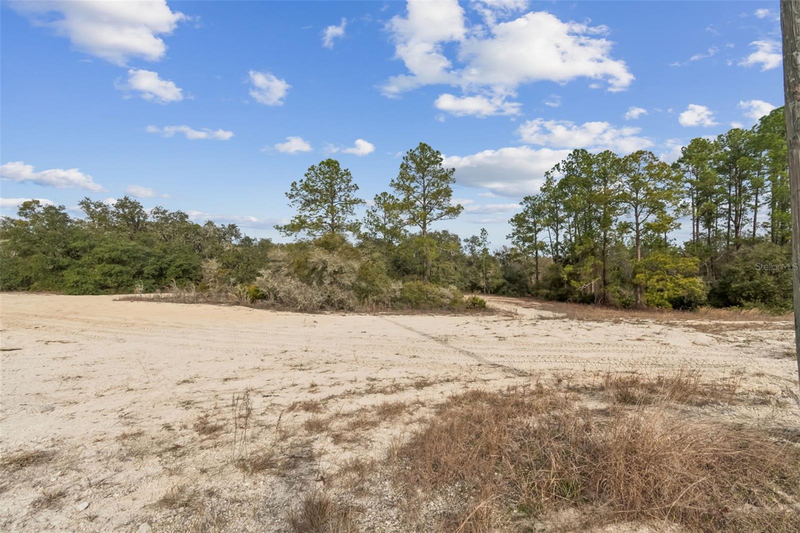 Image 4 of 27 For Hardstone Drive