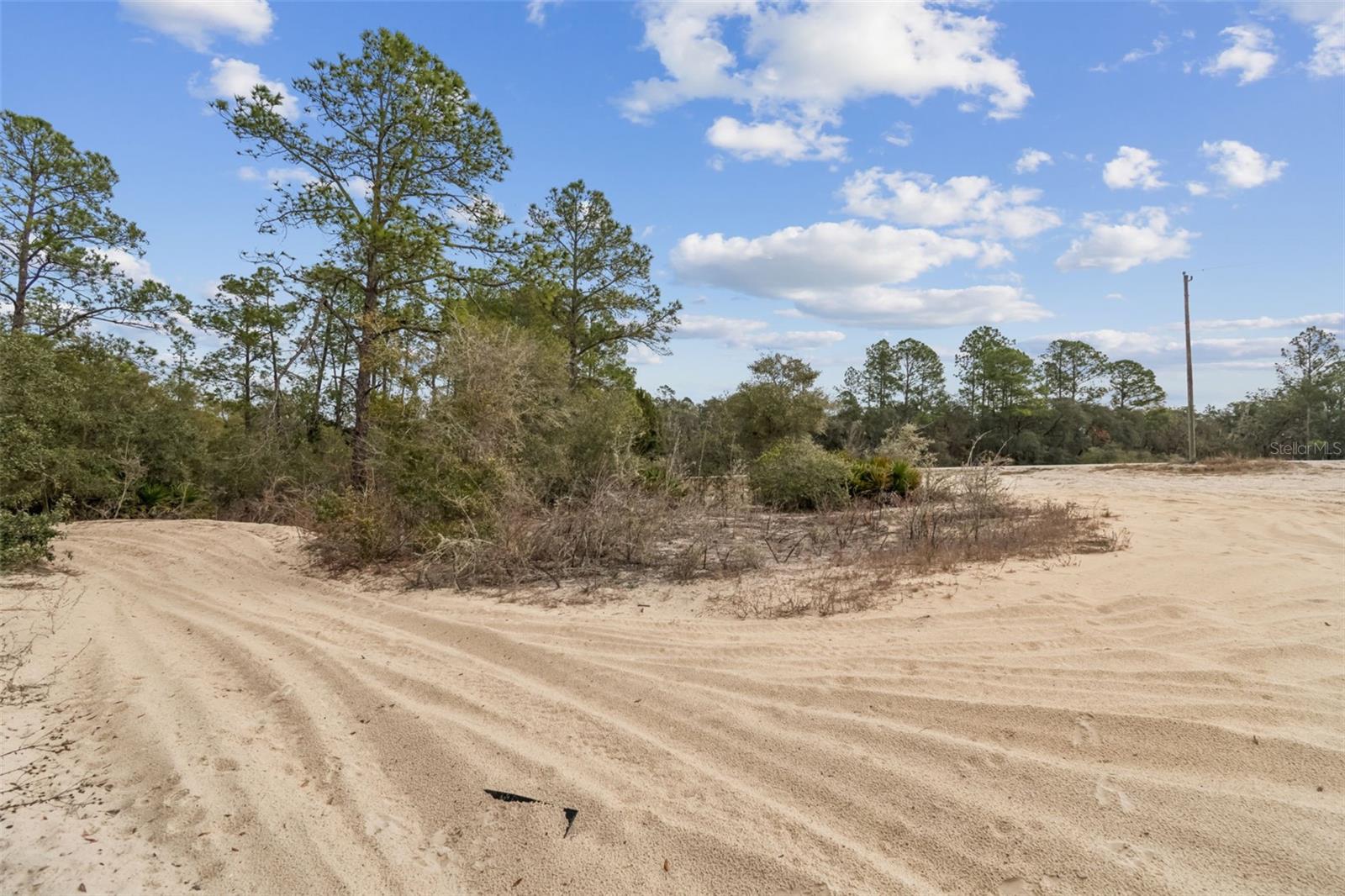 Image 6 of 27 For Hardstone Drive