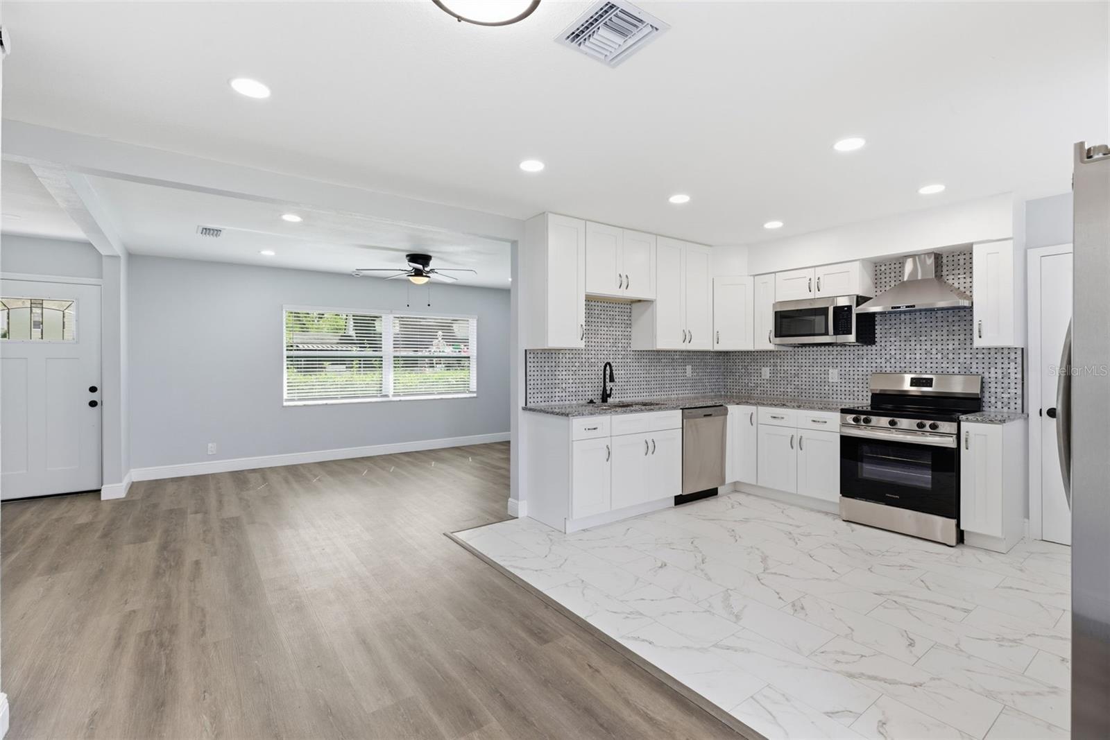 Image 3 of 16 For 4434 Cobia Drive