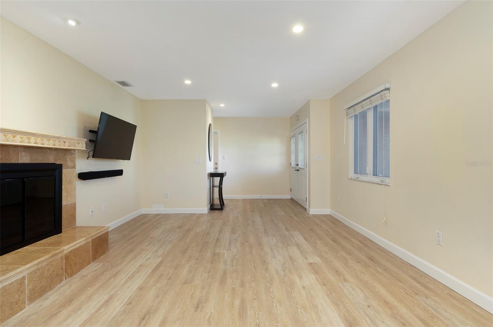 Image 15 of 40 For 9210 Grand Blanc Drive