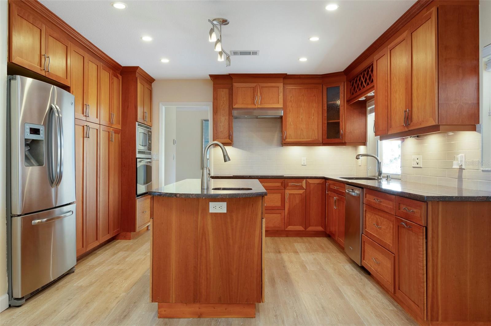 Image 18 of 40 For 9210 Grand Blanc Drive