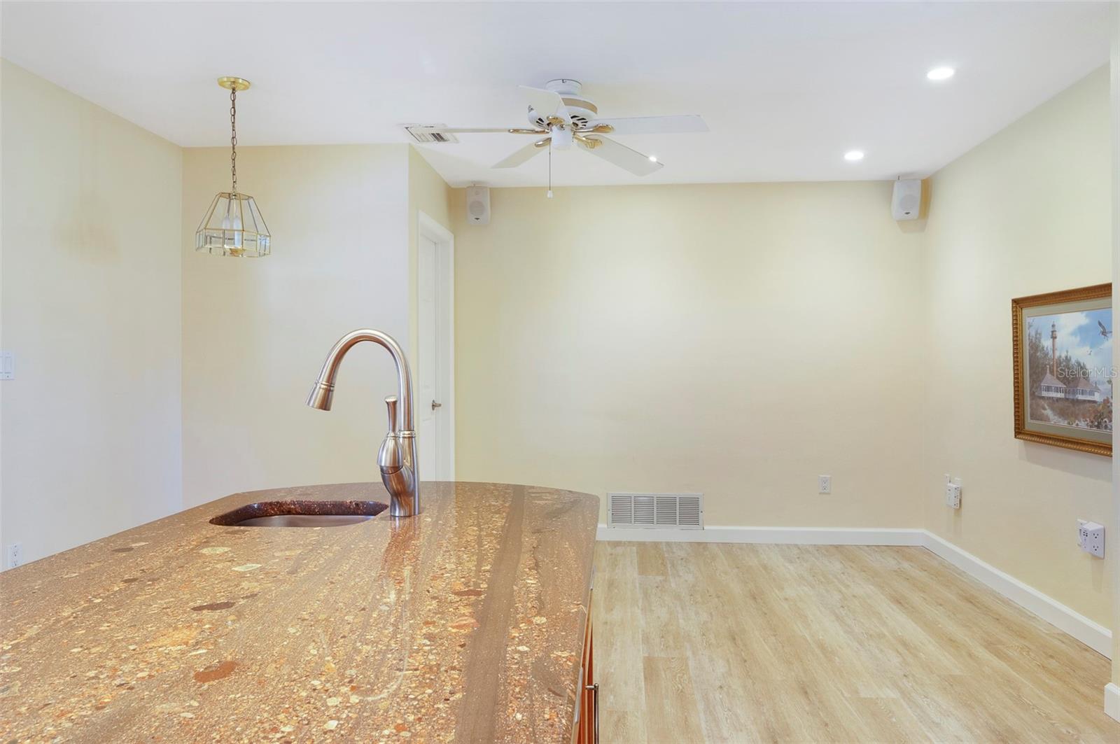 Image 22 of 40 For 9210 Grand Blanc Drive