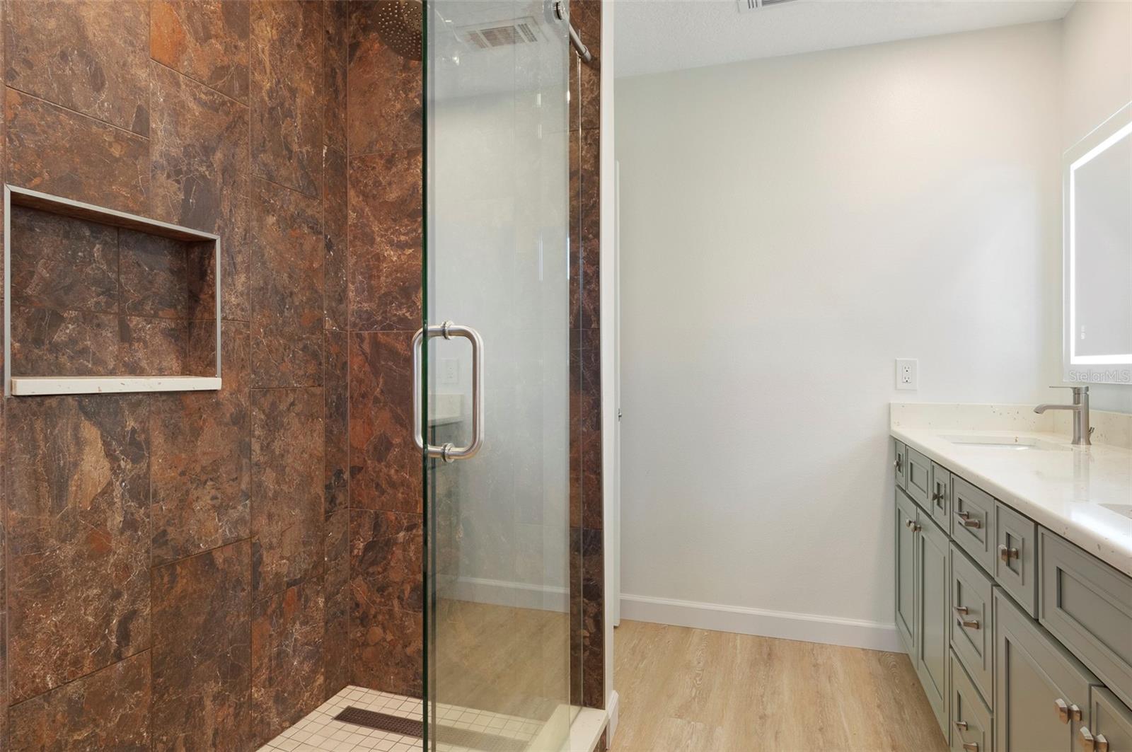 Image 28 of 40 For 9210 Grand Blanc Drive