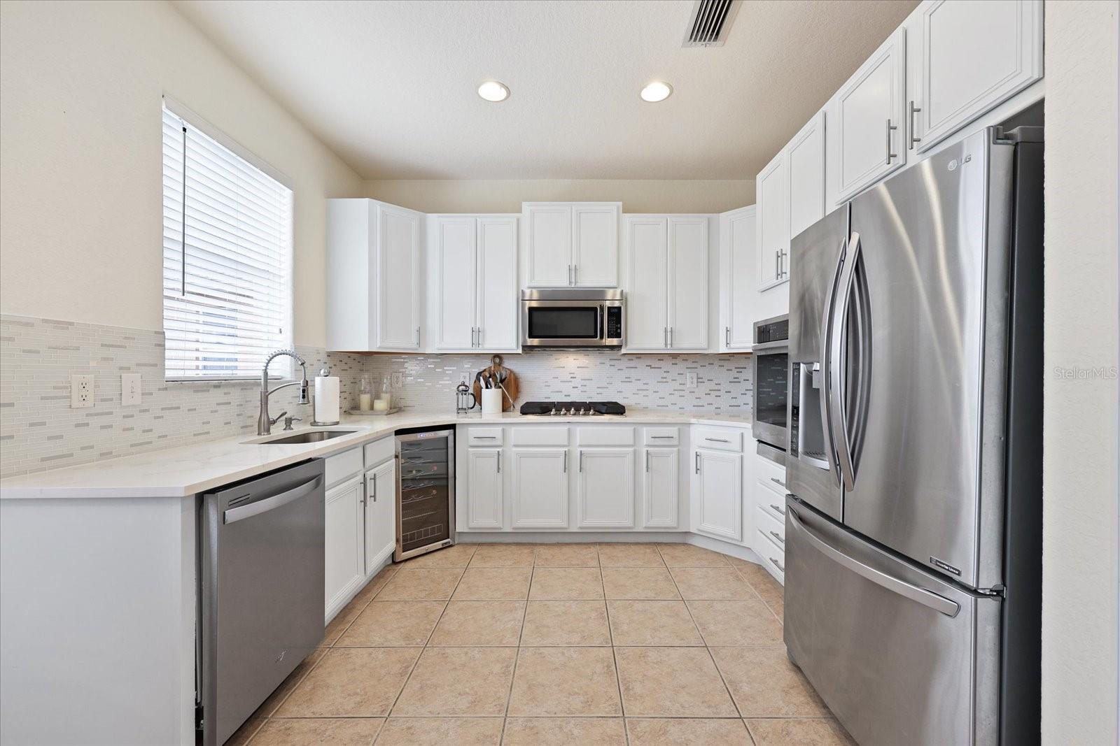 Image 11 of 51 For 10721 Banfield Drive