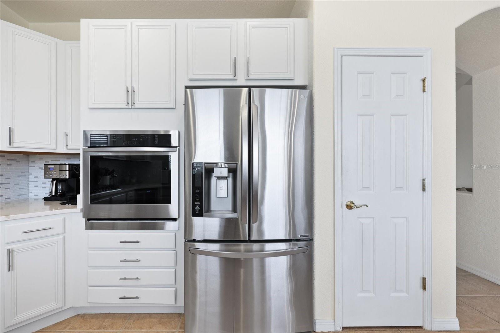 Image 13 of 51 For 10721 Banfield Drive