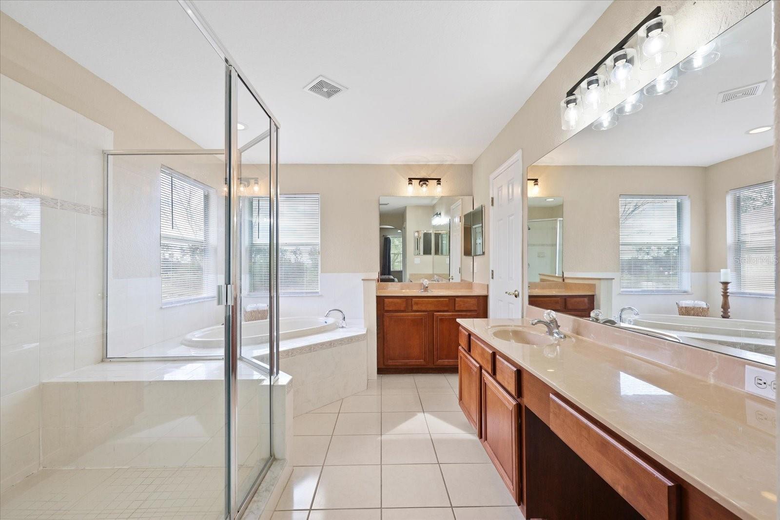 Image 28 of 51 For 10721 Banfield Drive