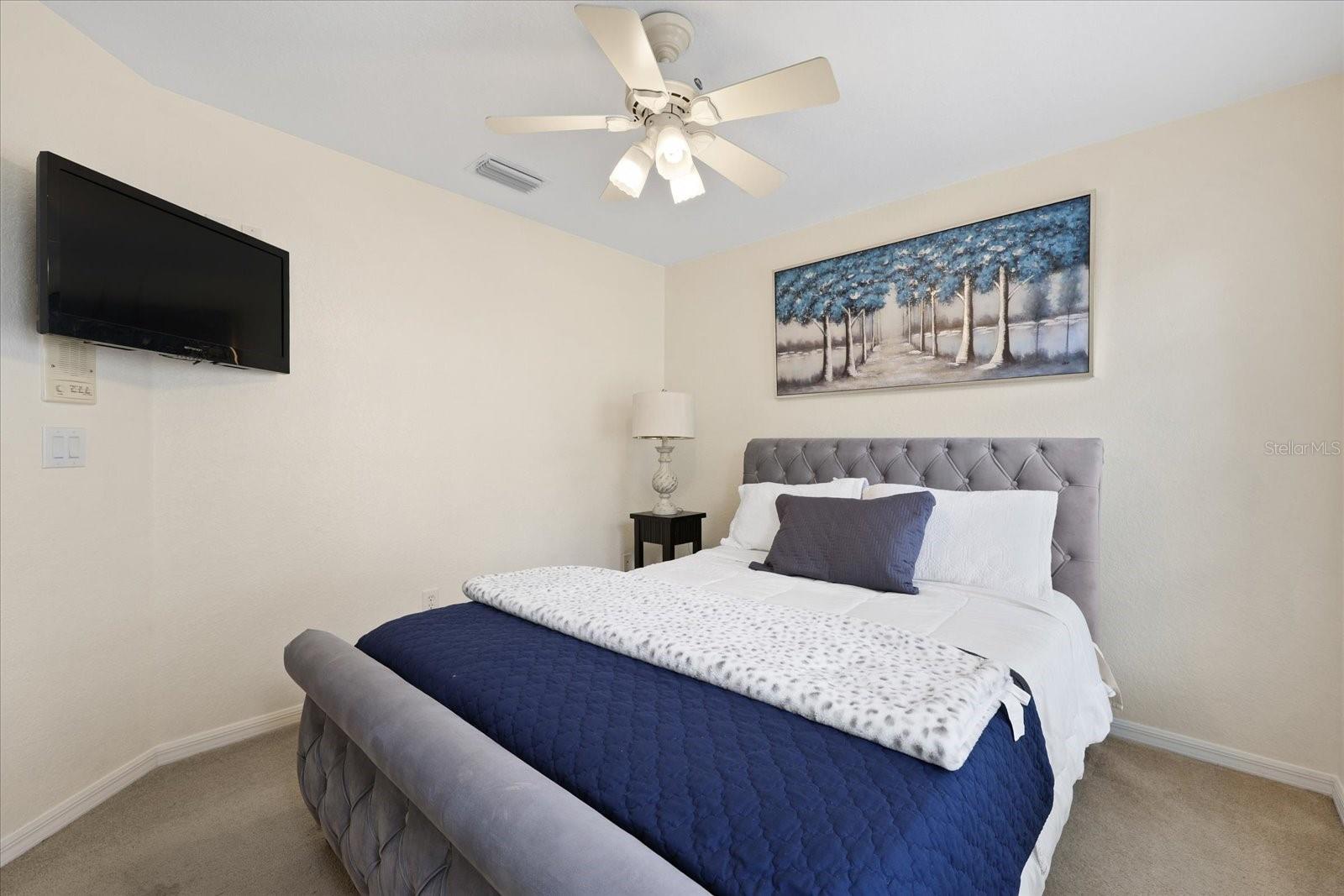 Image 31 of 51 For 10721 Banfield Drive