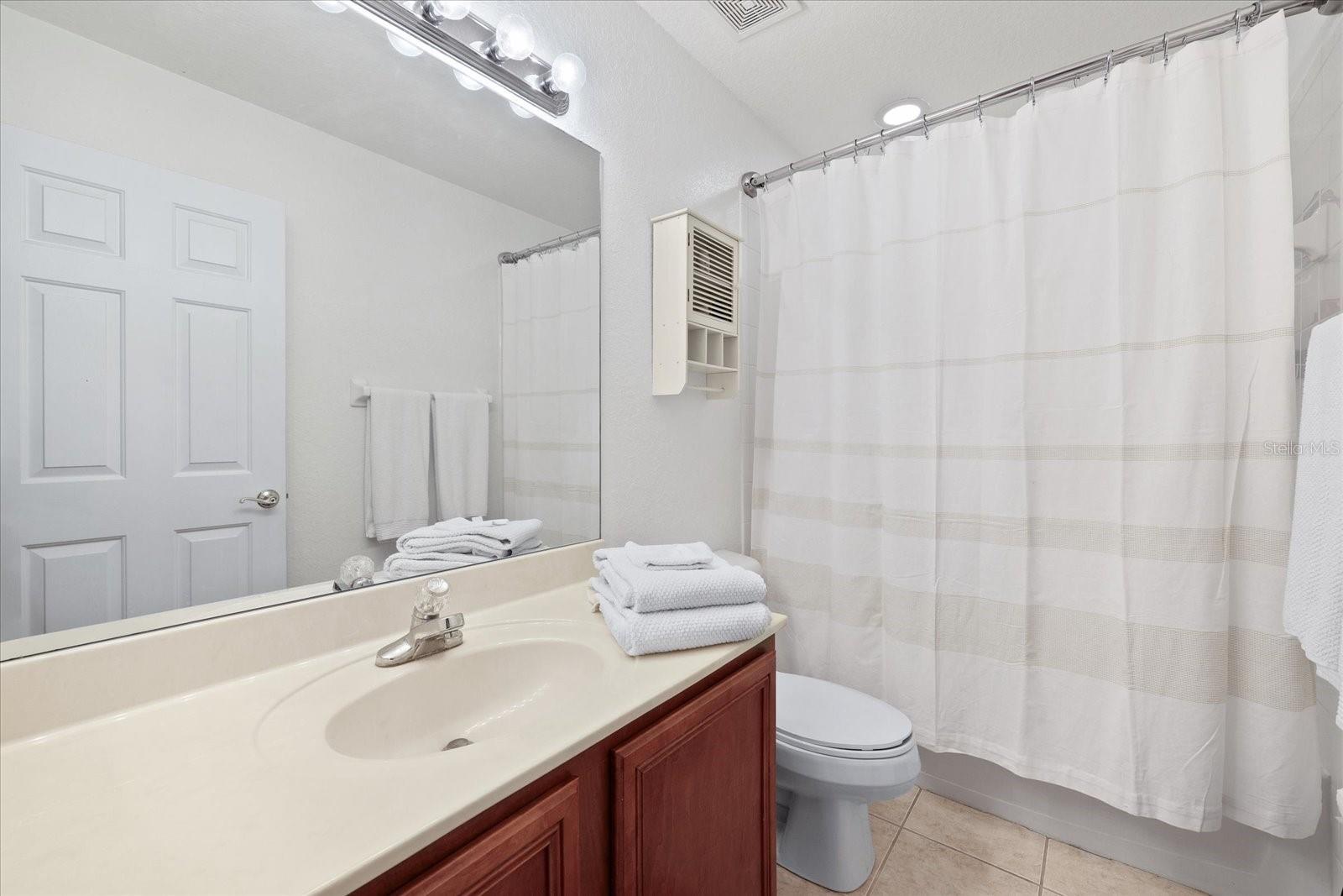 Image 32 of 51 For 10721 Banfield Drive